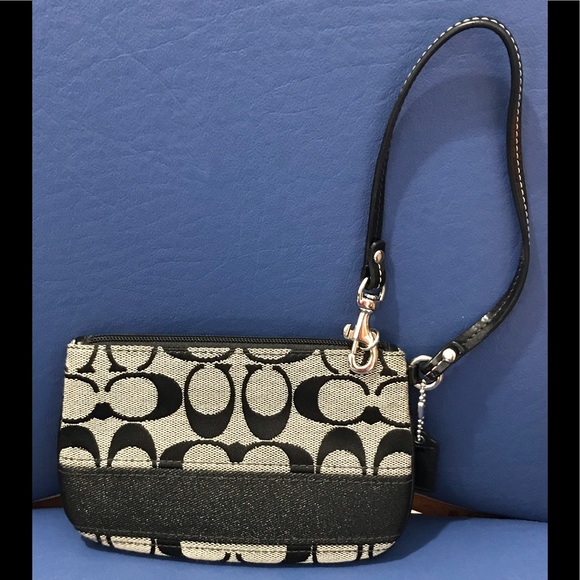 Coach black signature wristlet - Picture 2 of 8
